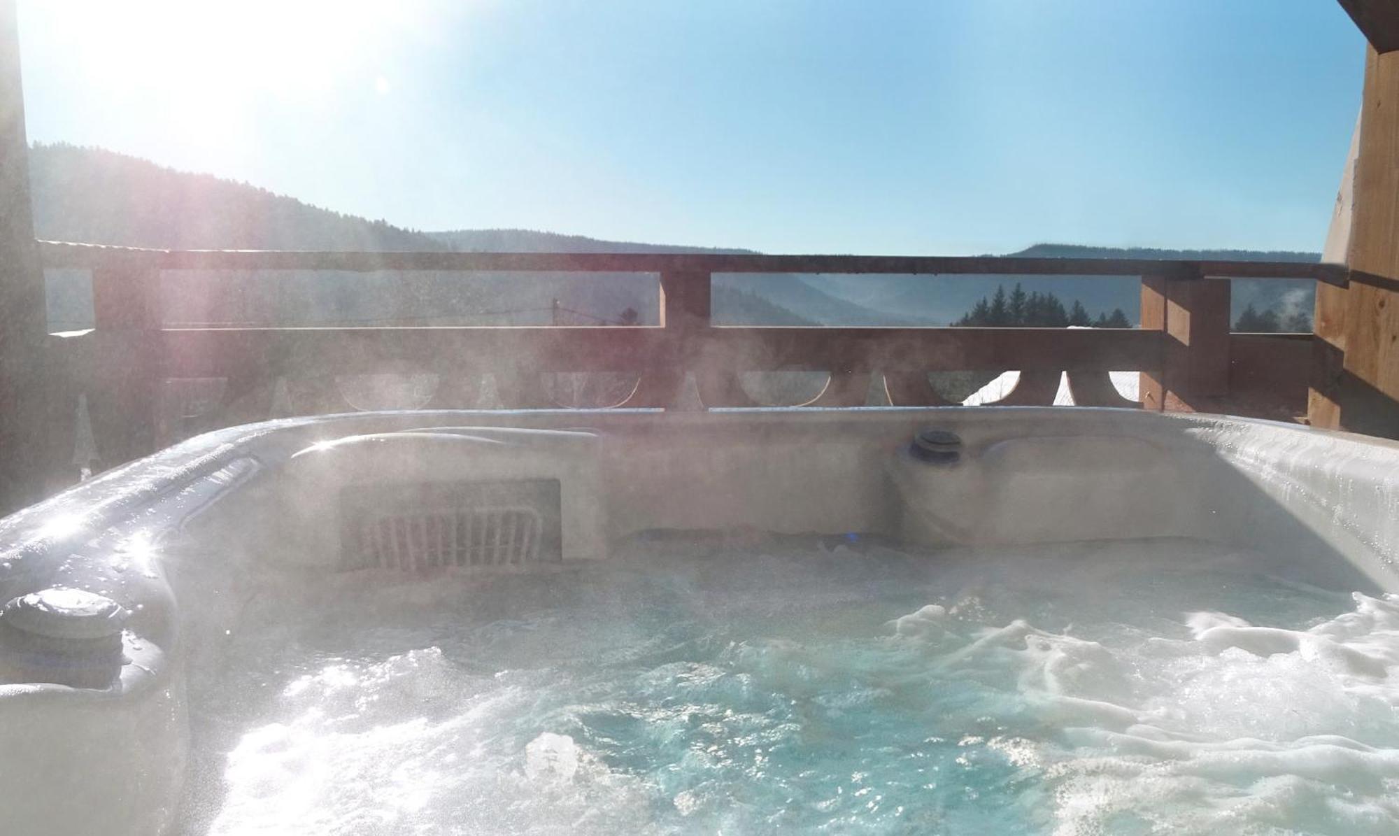 Gite Panoramique Et Spa De Liezey La Source 外观 照片